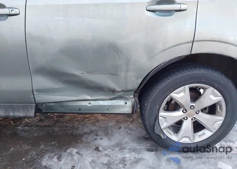 2014 Subaru Forester 2.5I Premium z USA, uszkodzony, nr VIN JF2SJAEC0EH534866